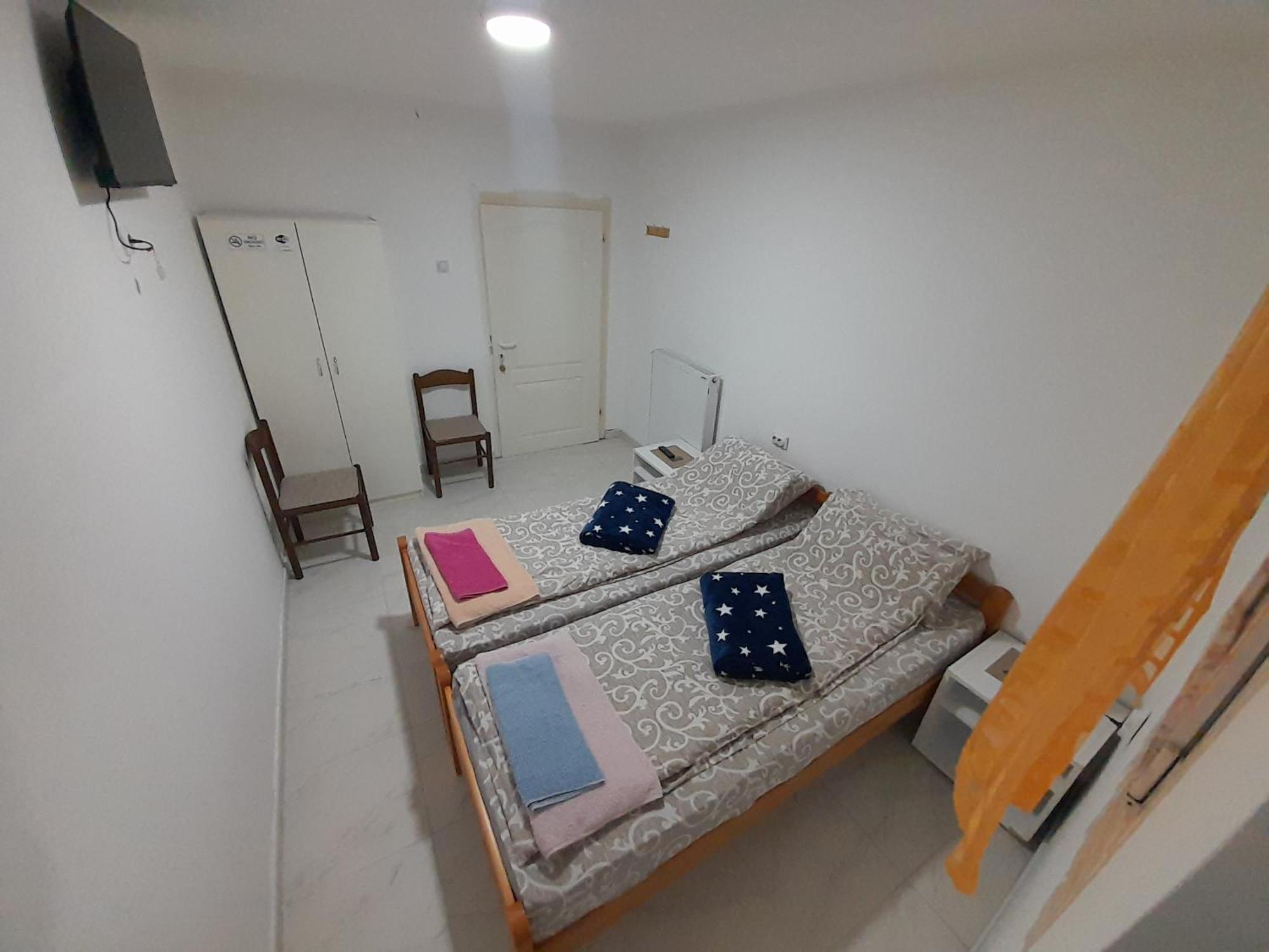 Guest House Vila Banjica ピロト エクステリア 写真